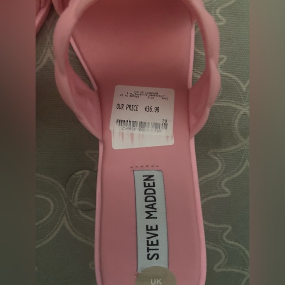 Steve Madden Shoes - Picture 4 of 4